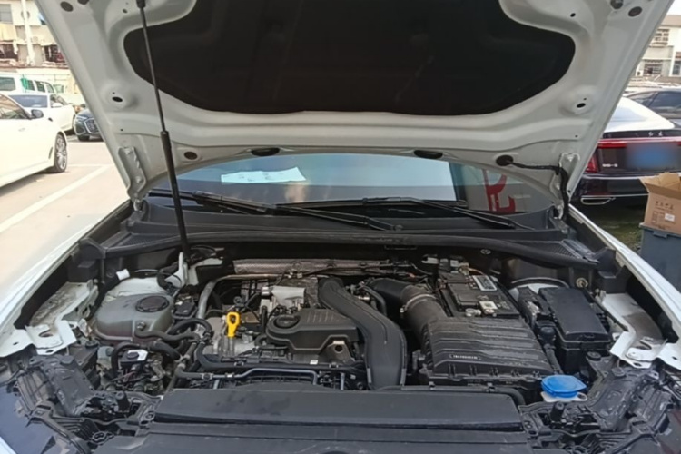 Audi Q3 2023 car image #20