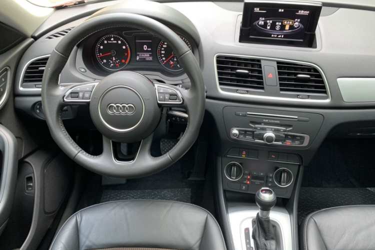 Audi Q3 2019 #11 Audi Q3 2019 car image #11