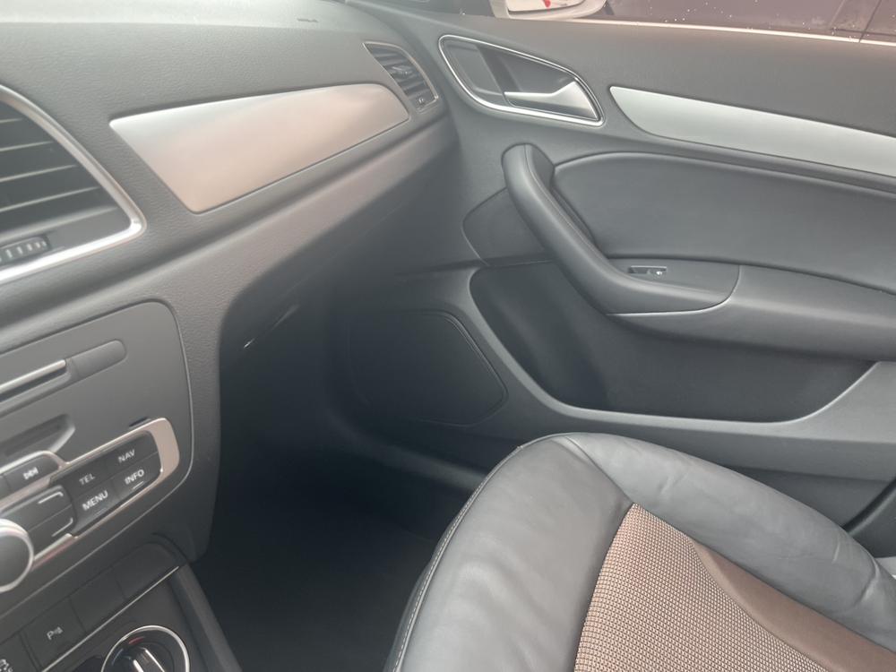 Audi Q3 2018 immagine di auto #22