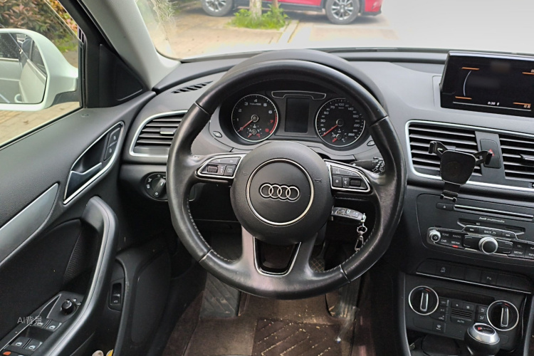 Audi Q3 2018 #12 Audi Q3 2018 car image #12