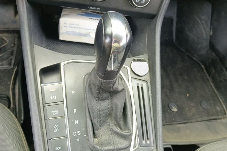 Volkswagen Lavida 2021 car image #14