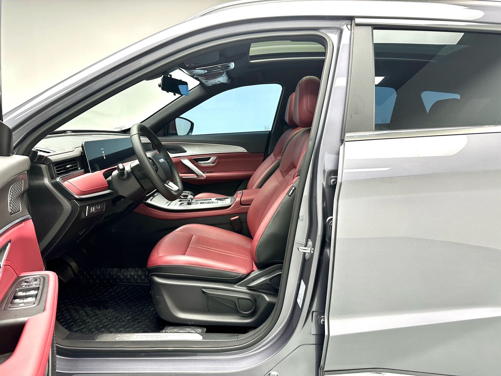 Jetour X70 PLUS 2025 #6 Jetour X70 PLUS 2025 car image #6