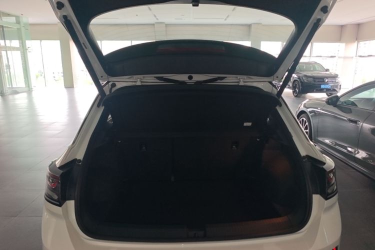 Volkswagen T-Roc 2025 immagine di auto #19