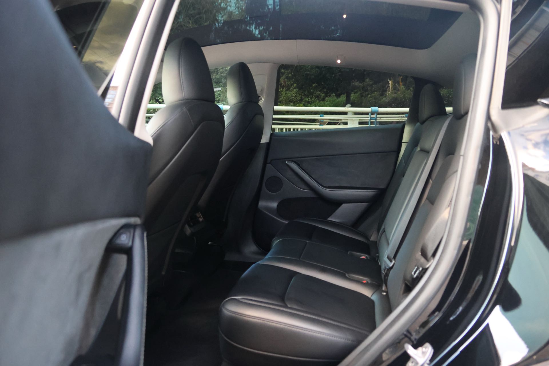Tesla Model Y 2023 #12 Tesla Model Y 2023 car image #12