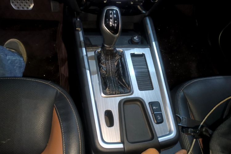 GEELY Vision X6 2017 car image #14