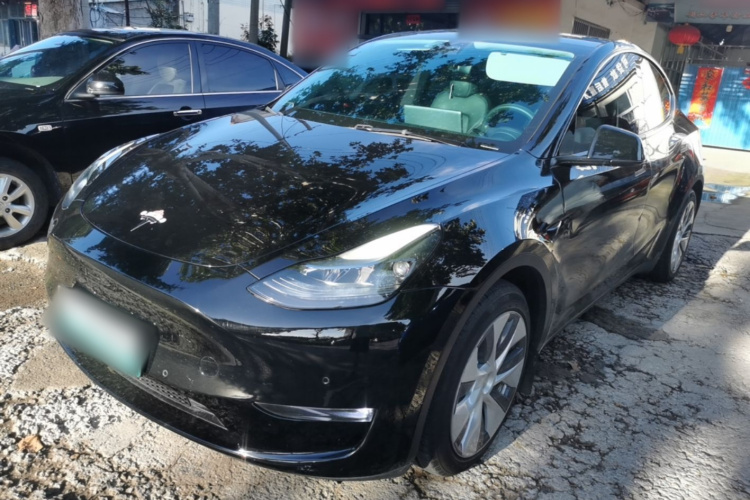 Tesla Model Y 2022 #2 Tesla Model Y 2022 car image #2