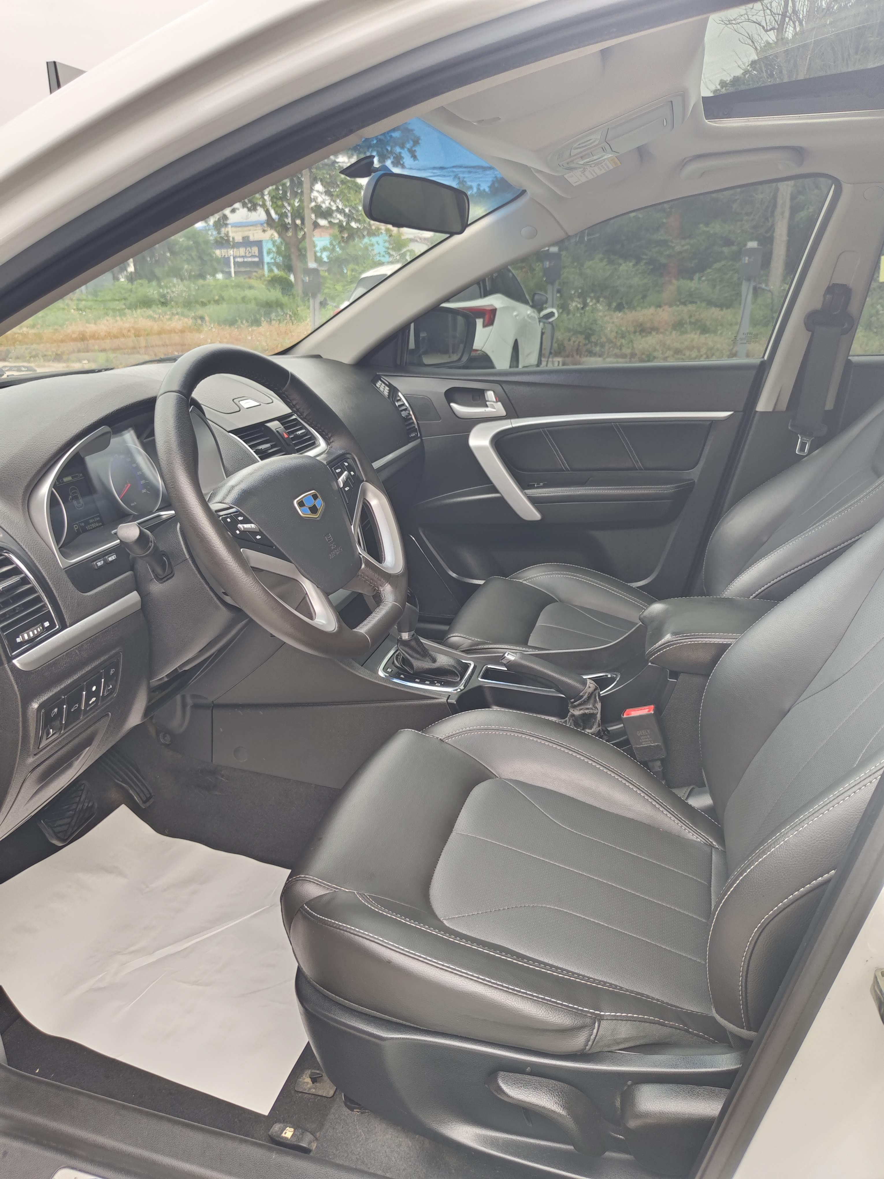 GEELY Emgrand 2016 car image #10
