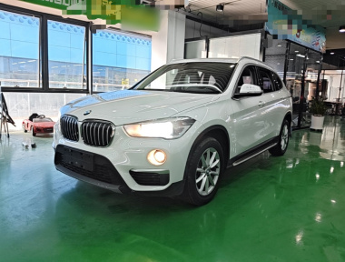 BMW X1 2018 BMW X1 2018 car image