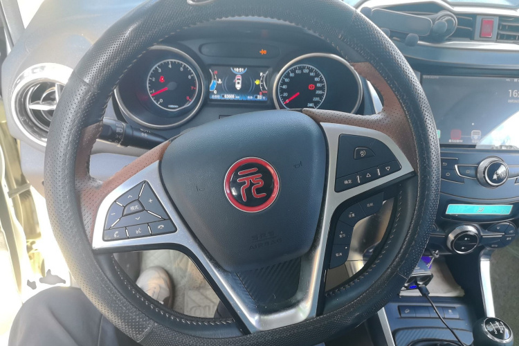 BYD Yuan 2016 car image #11