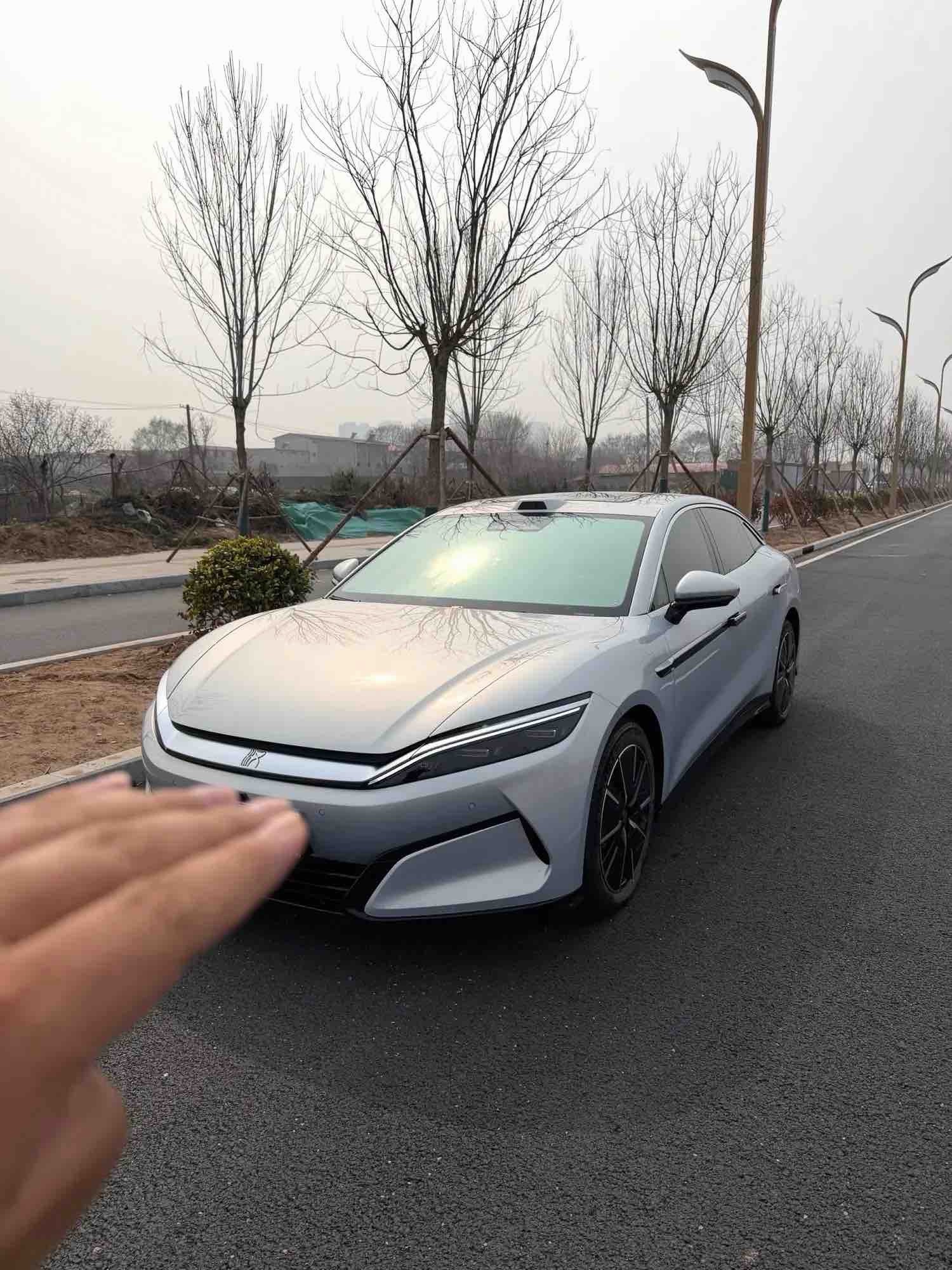 BYD HanL 2025 BYD HanL 2025 صورة سيارة