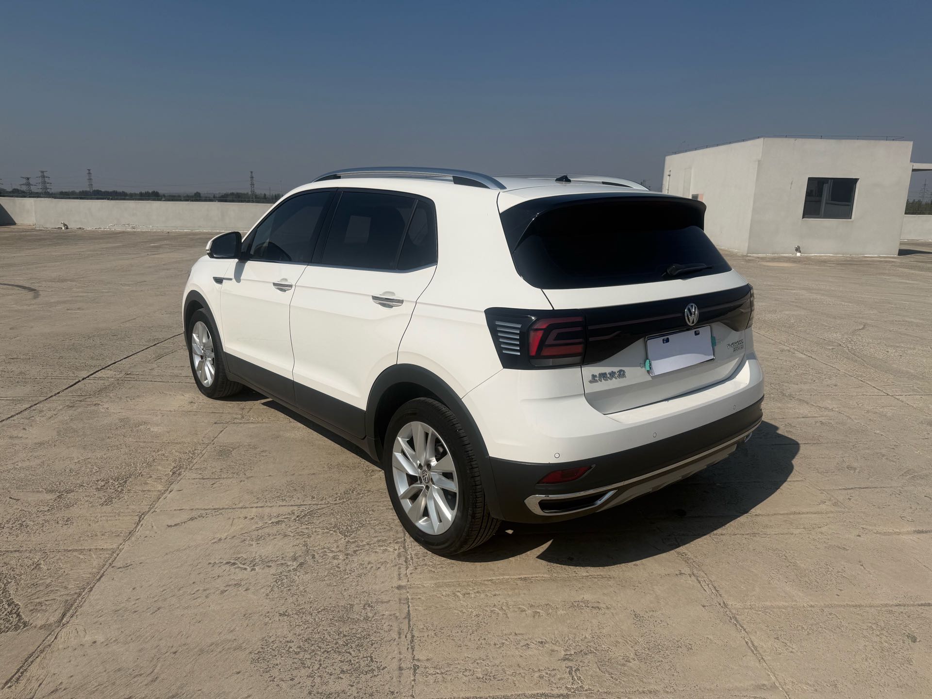 Volkswagen T-Cross 2019 #8 Volkswagen T-Cross 2019 car image #8