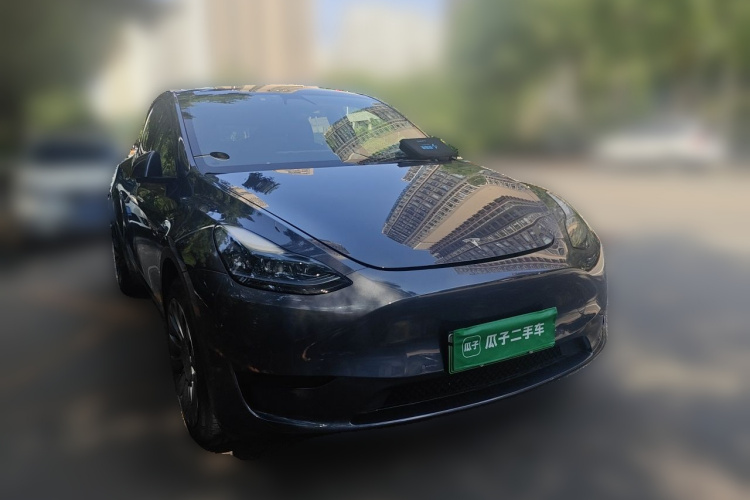 Tesla Model Y 2022 car image #4