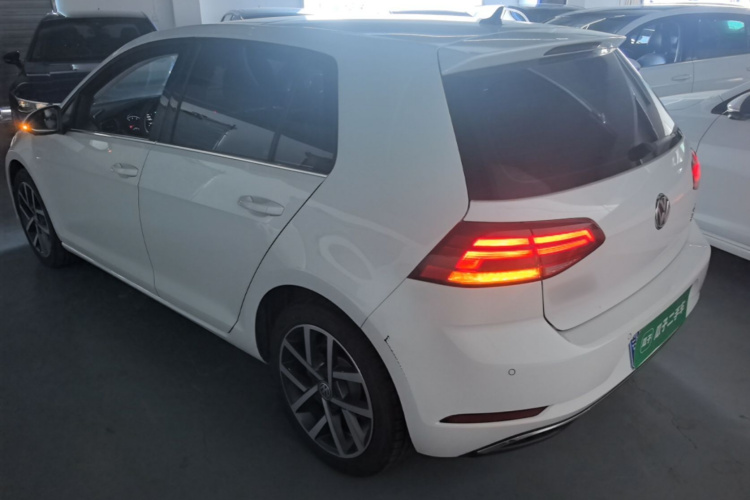 Volkswagen Golf 2020 #7 Volkswagen Golf 2020 car image #7