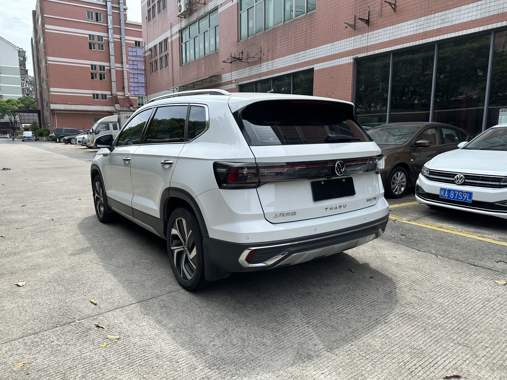 Volkswagen Tharu 2023 car image #9