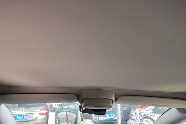 Tesla Model 3 2020 car image #18