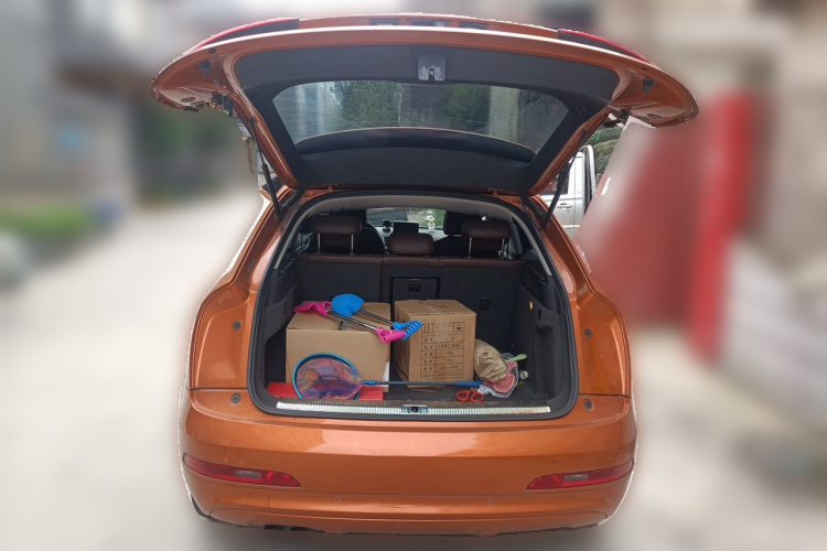 Audi Q3 2015 car image #17