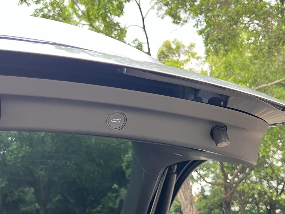 Tesla Model Y 2022 #10 Tesla Model Y 2022 car image #10