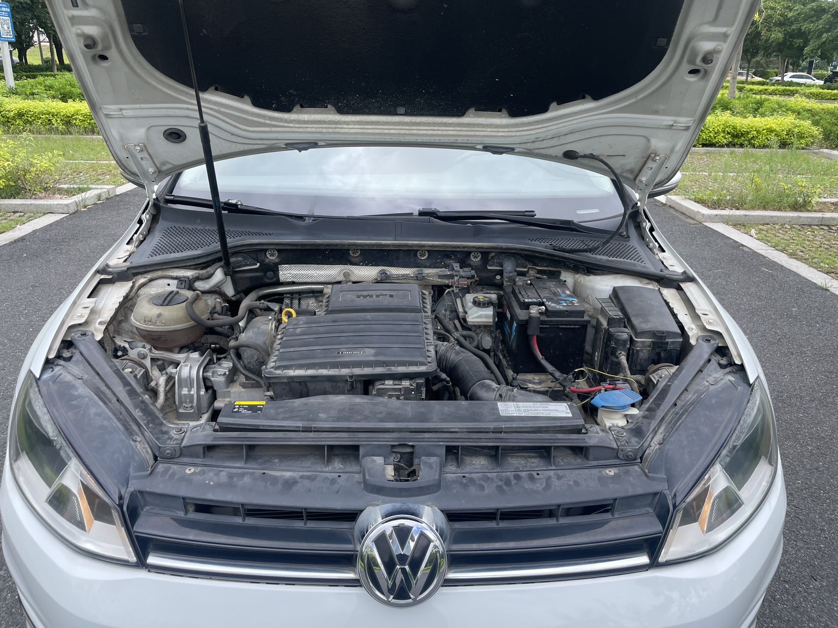 Volkswagen Golf 2014 car image #11