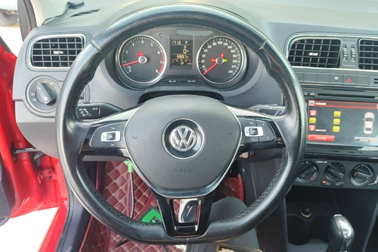 Volkswagen Polo 2016 #11 Volkswagen Polo 2016 car image #11