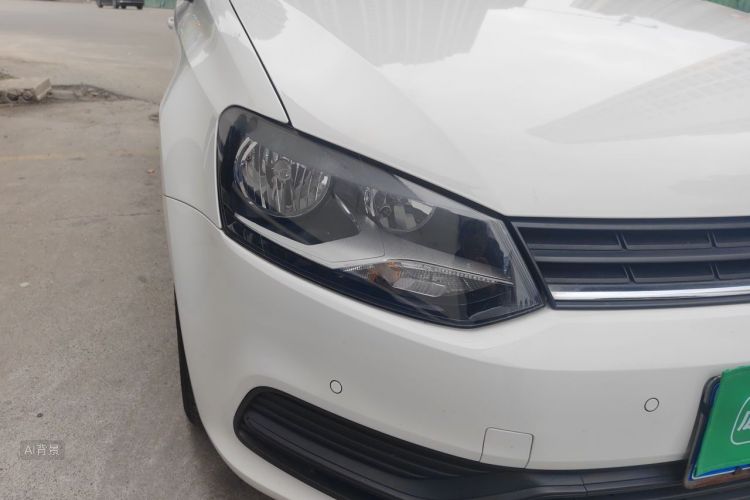 Volkswagen Polo 2018 car image #8