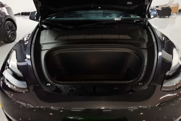 Tesla Model Y 2024 #20 Tesla Model Y 2024 immagine di auto #20