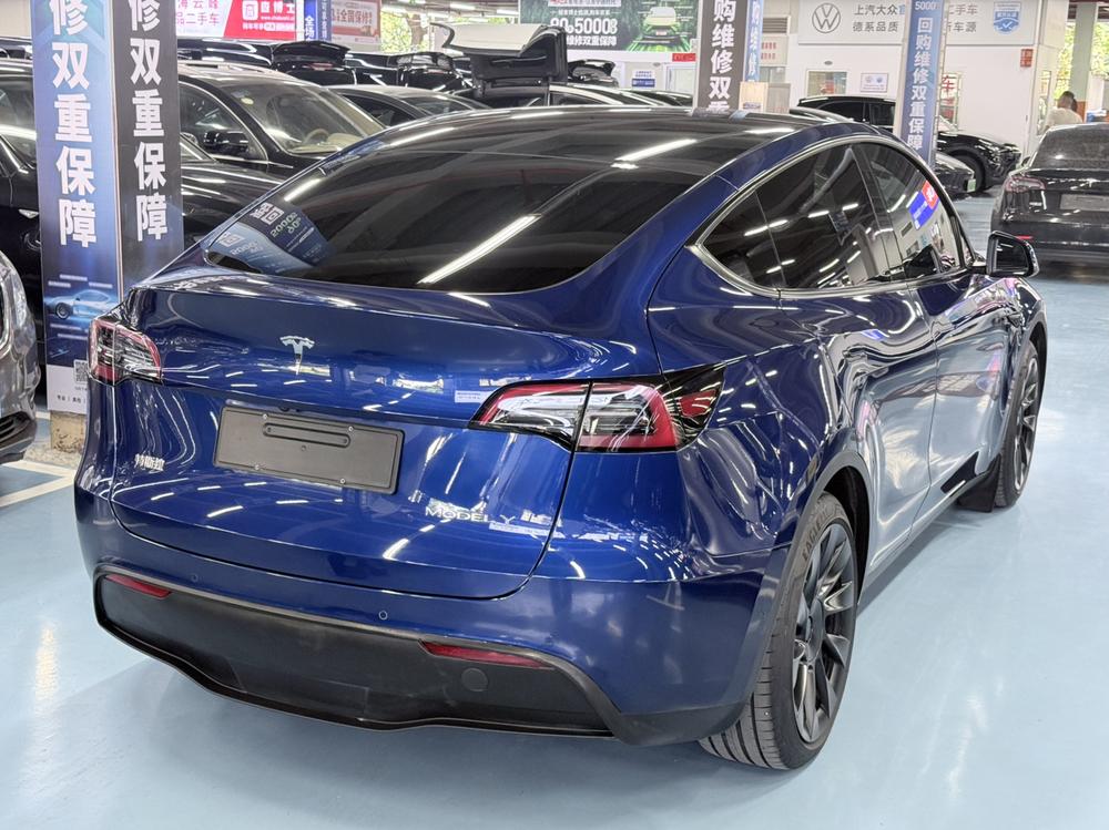 Tesla Model Y 2022 #6 Tesla Model Y 2022 car image #6