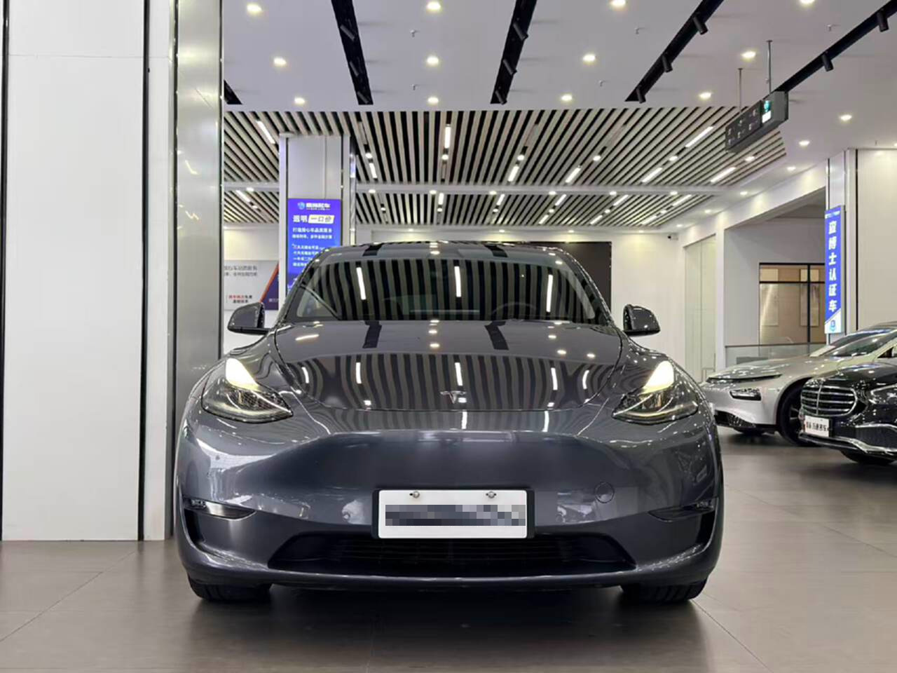 Tesla Model Y 2021 car image #4
