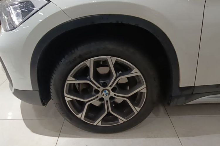 BMW X1 2020 car image #9