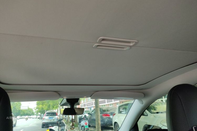 Tesla Model Y 2021 car image #20