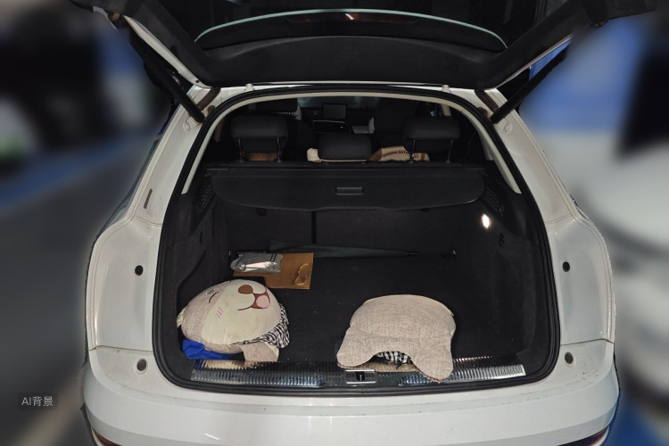 Audi Q3 2018 immagine di auto #21