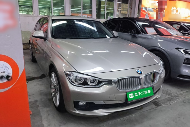 BMW 3 Series 2018 car image #4