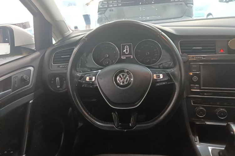 Volkswagen Golf 2019 imagen de coche #11