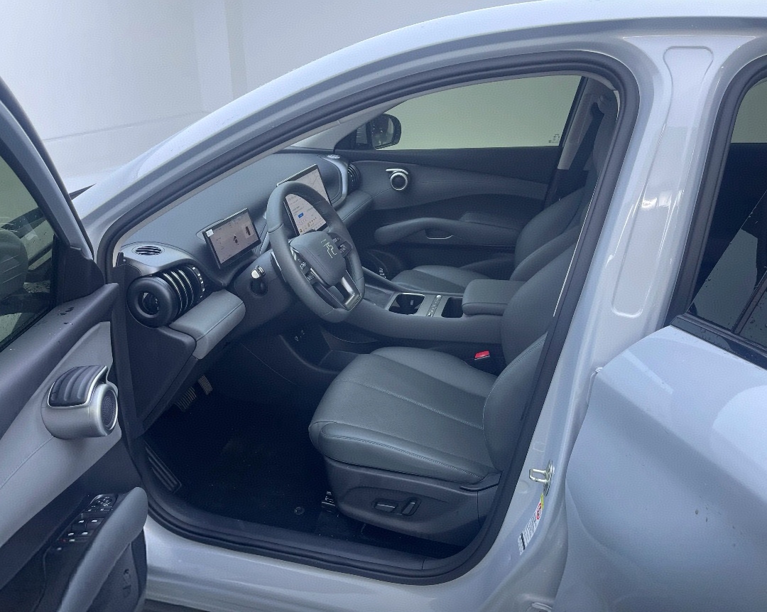 BYD Yuan Plus 2025 immagine di auto #8
