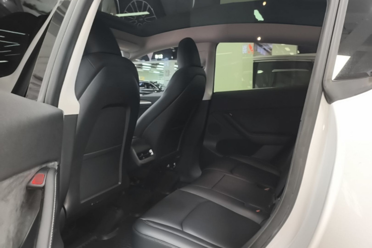 Tesla Model Y 2023 #17 Tesla Model Y 2023 immagine di auto #17