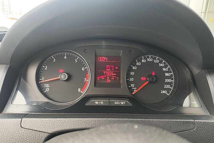 Volkswagen Santana 2016 car image #12