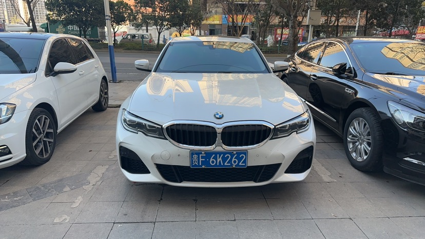 BMW 3 Series 2022 #2 BMW 3 Series 2022 car image #2