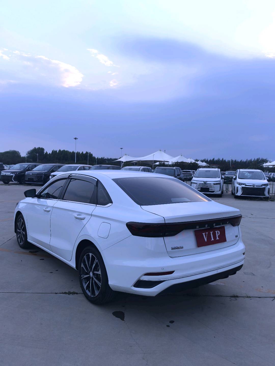 GEELY Emgrand 2024 car image #8