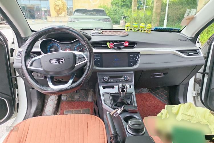 GEELY Emgrand 2020 #11 GEELY Emgrand 2020 car image #11