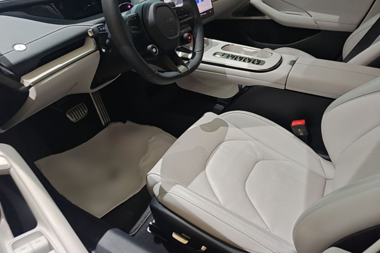 MI SU7 2024 car image #15