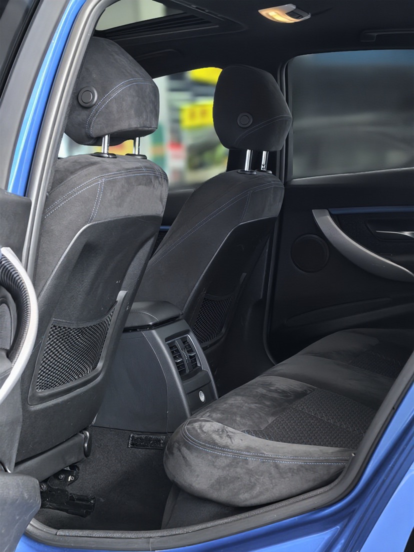 BMW 3 Series 2018 #5 BMW 3 Series 2018 car image #5