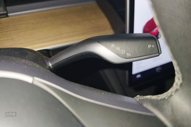 Tesla Model Y 2021 #16 Tesla Model Y 2021 car image #16