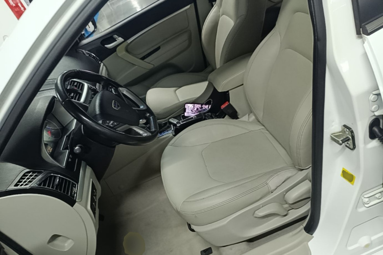 GEELY Emgrand 2015 car image #19