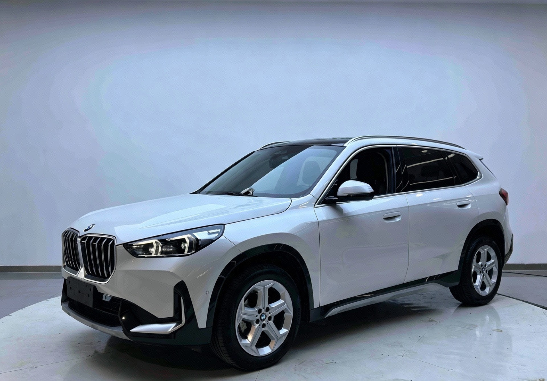 BMW X1 2024 car image 