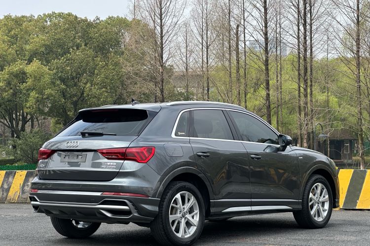 Audi Q3 2019 #6 Audi Q3 2019 car image #6