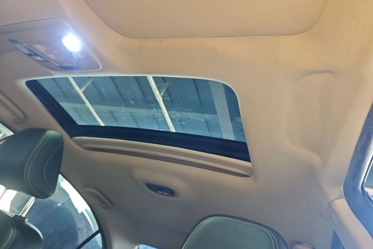 GEELY Emgrand 2018 car image #18