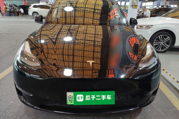 Tesla Model Y 2021 car image #3