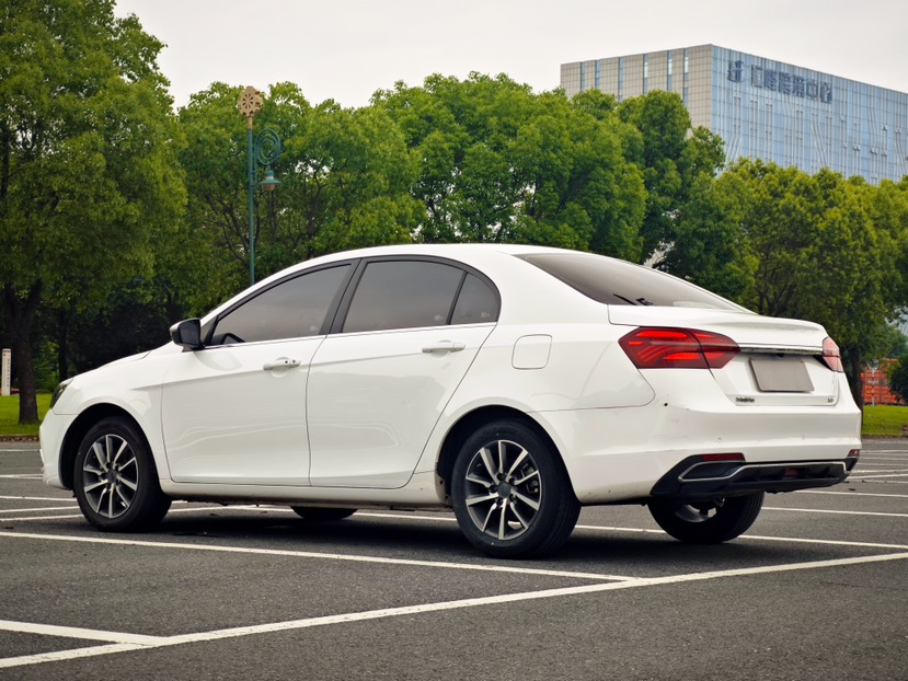 GEELY Emgrand 2019 car image #6