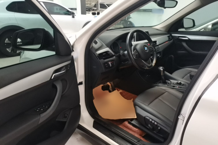 BMW X1 2018 #16 BMW X1 2018 car image #16