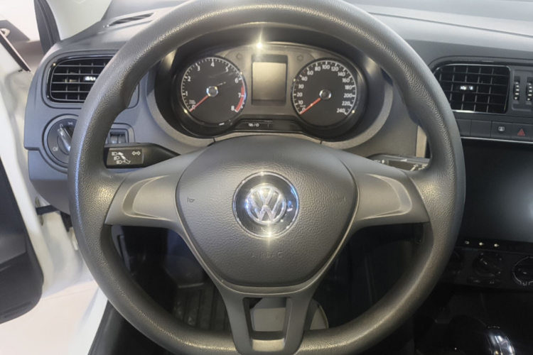 Volkswagen Polo 2017 #15 Volkswagen Polo 2017 car image #15