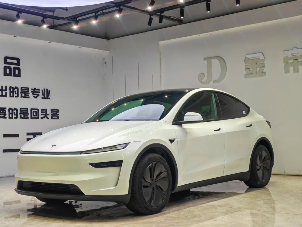 Tesla Model Y 2026 Tesla Model Y 2026 immagine di auto